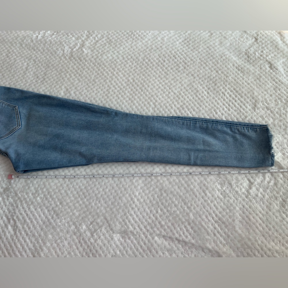Old Navy Light Blue Distressed Skinny Jeans - Picture 8 of 9